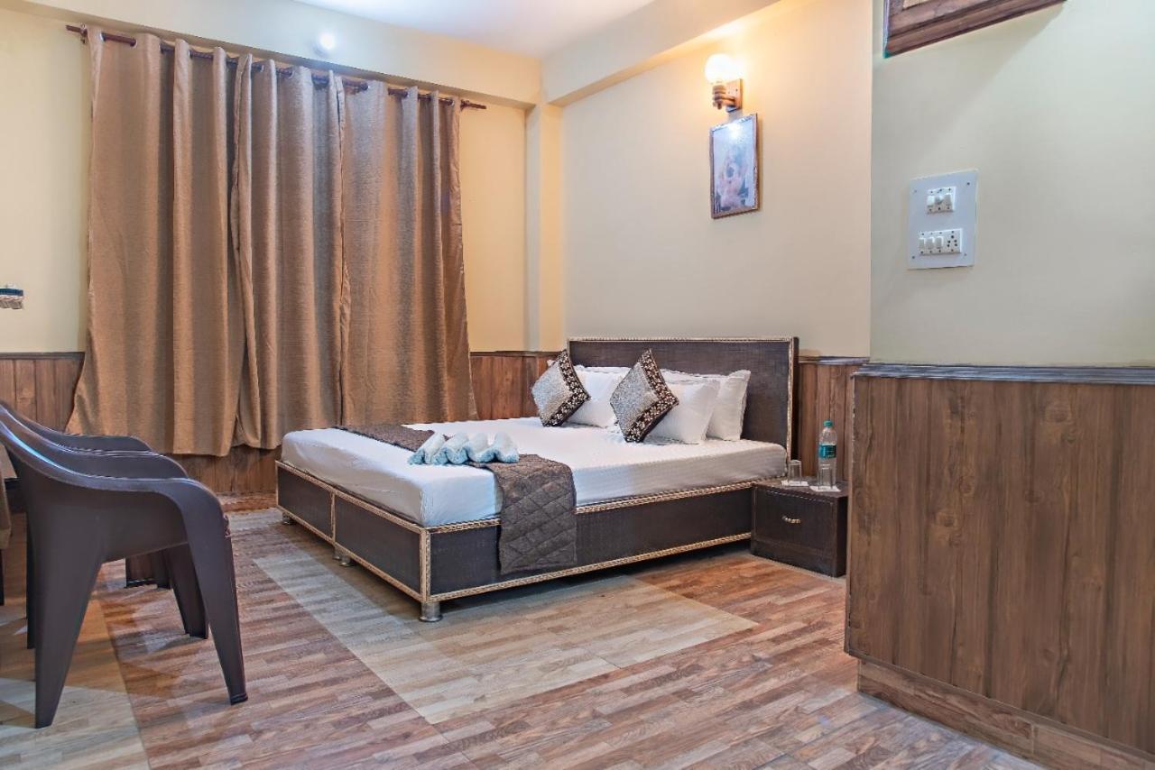 Pine Villa Kasauli Esterno foto