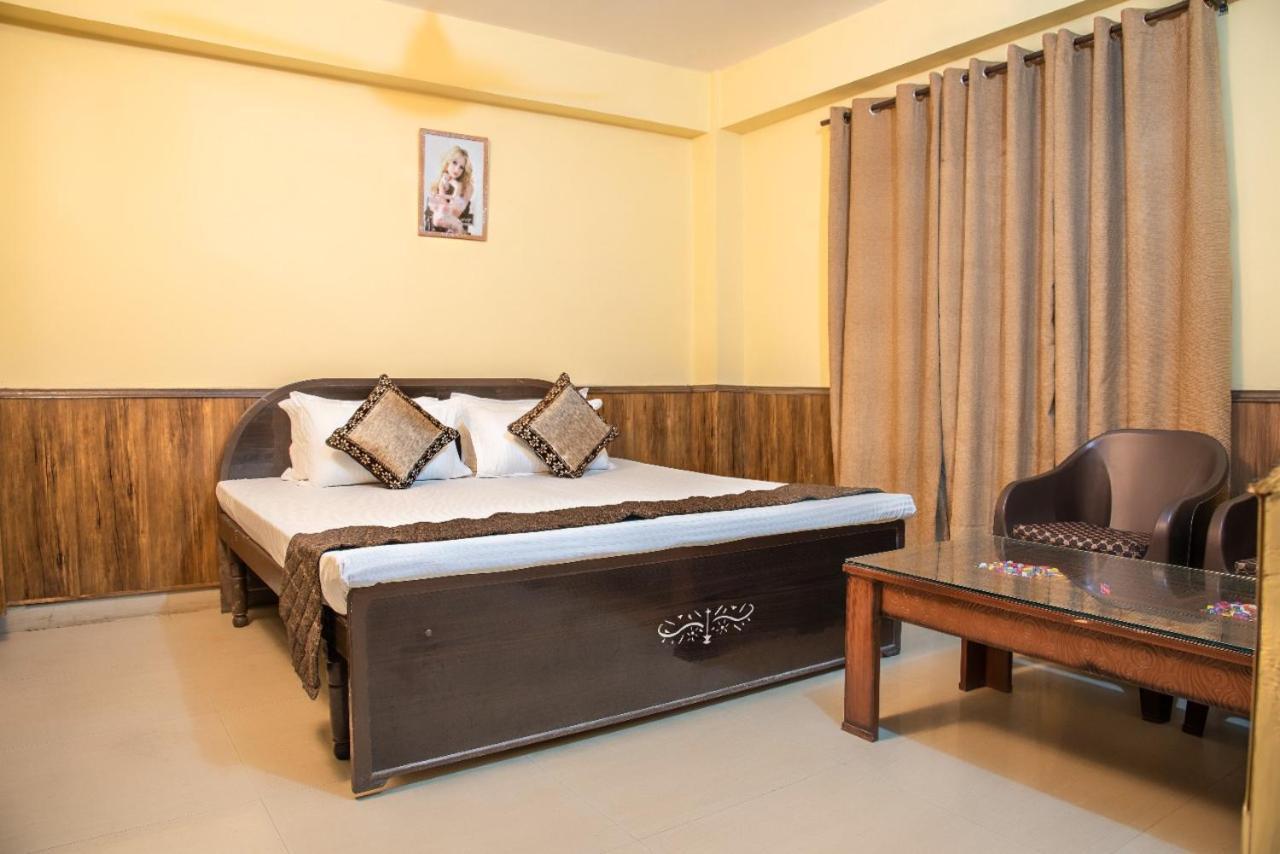 Pine Villa Kasauli Esterno foto